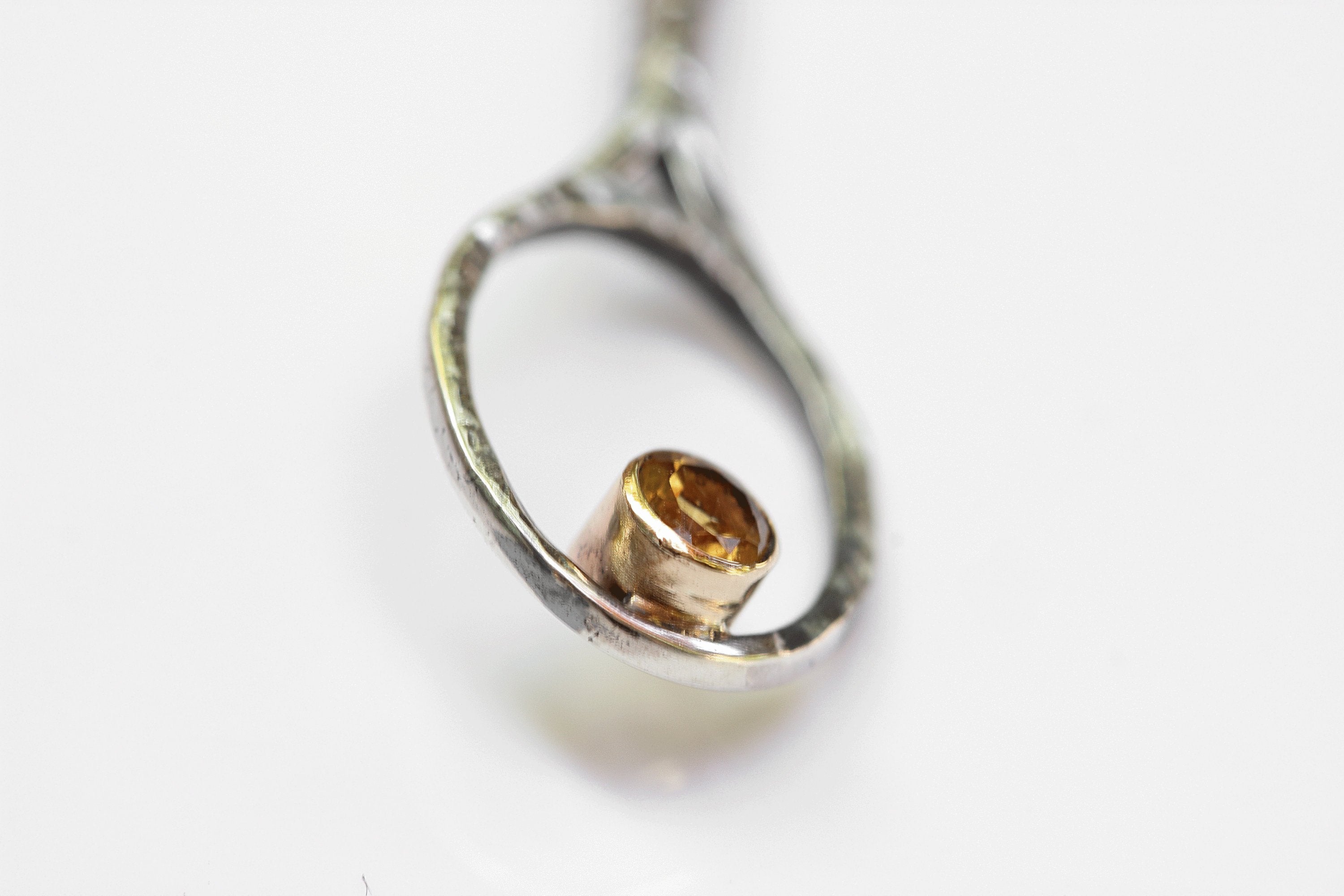 Tennisschläger-Ohrringe, Gold, natürlicher Citrin in 14K Goldfassung, Tennis-Ohrringe, Geschenk für Ger, handgemachtes Geschenk, Tennisspieler-Geschenk