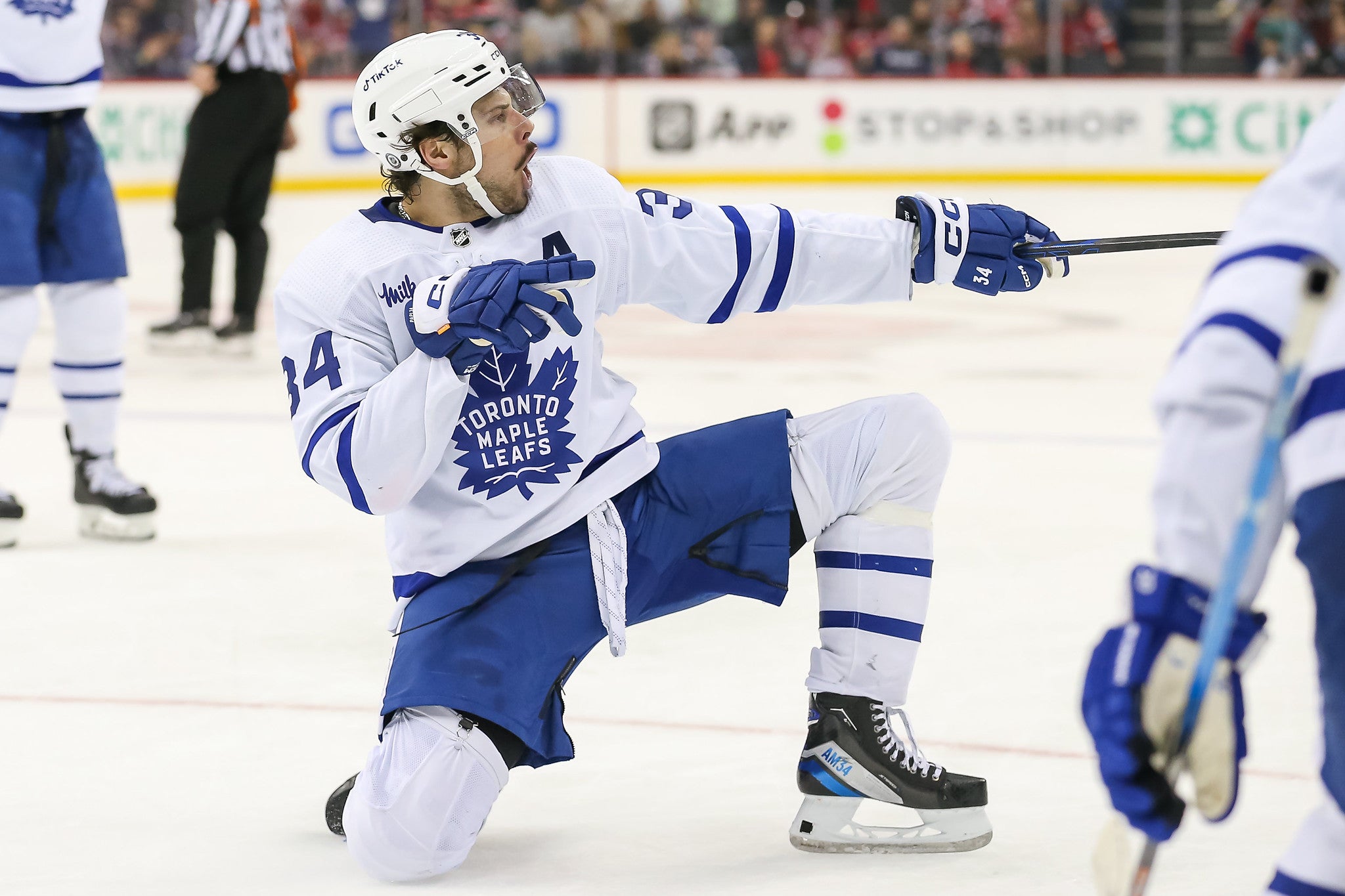 What a Matthews Extension with the Maple Leafs Could Look Like