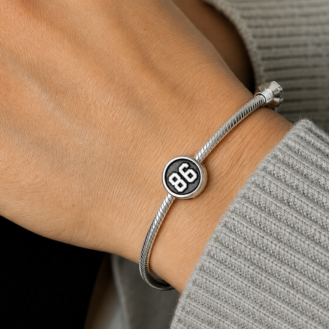 Hockey charm with your number (for Pandora bracelets)