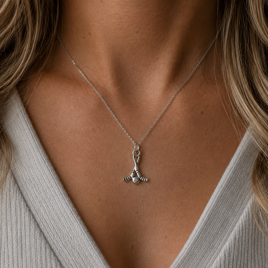 Collier de bâtons de hockey en argent sterling