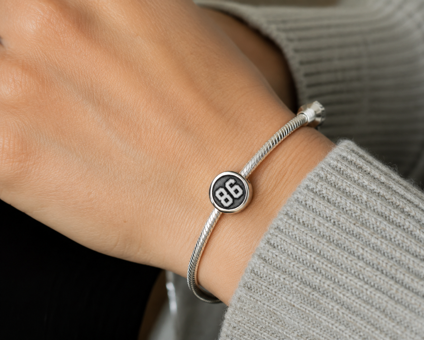 Hockey charm with your number (for Pandora bracelets)